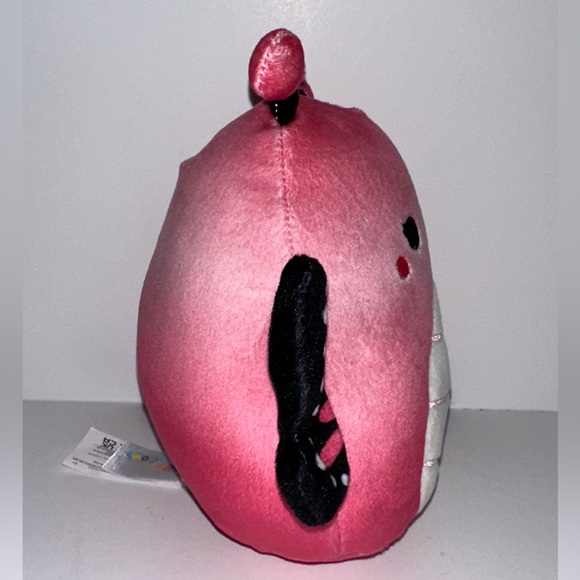 5" Arona the Butterfly 2023 Valentines Squishmallow - Picture 4 of 4